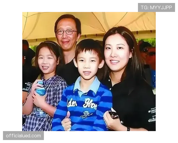 伏明霞退役后买菜都穿拖鞋?当年跳水女王现在活得也太接地气了 伏明霞退役后买菜都穿拖鞋?当年跳水女王现在活得也太接地气了